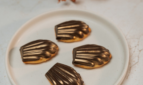 Francia klasszikus sütemények-eclair és madeleine
